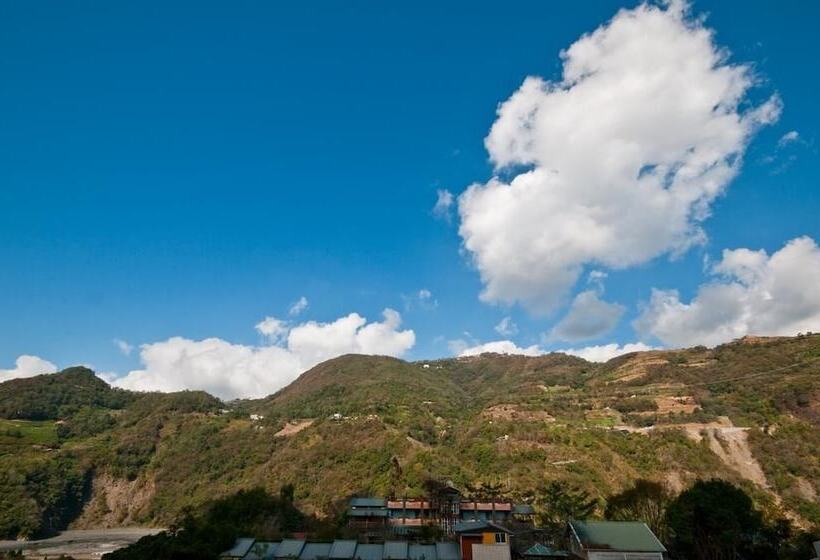 تختخواب و صبحانه Chun Yang Chiefvilla