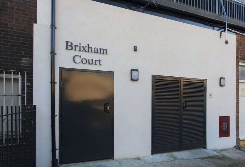 Staines City Centre By Charles Hope