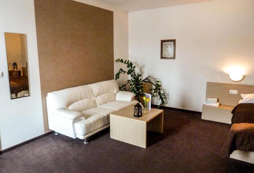 Elite Hotel Nová Dubnica