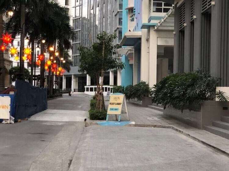 Favila Condotel Unit At 101 Newport Boulevard