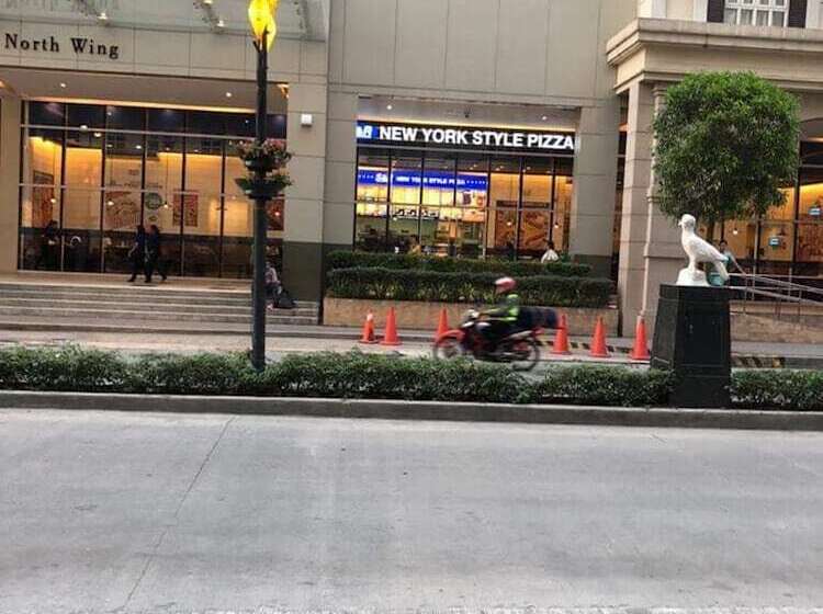 Favila Condotel Unit At 101 Newport Boulevard