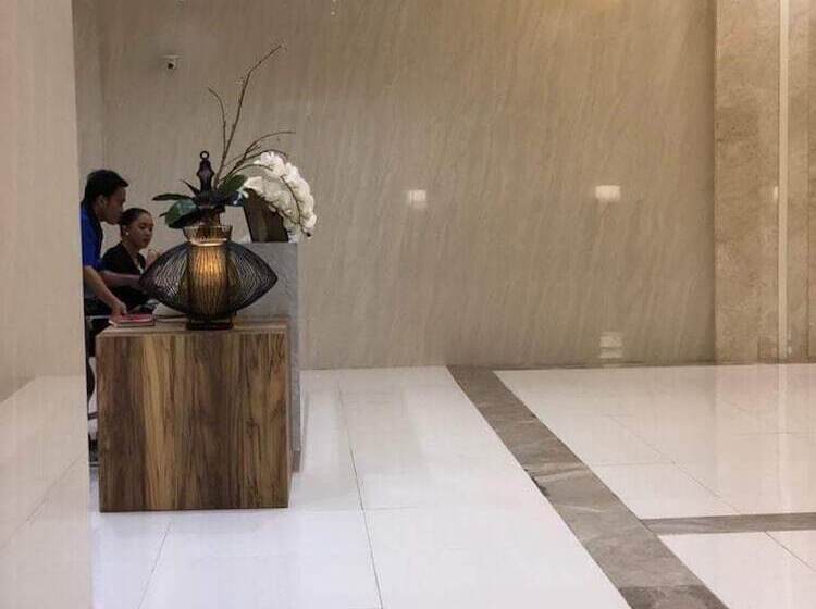 Favila Condotel Unit At 101 Newport Boulevard