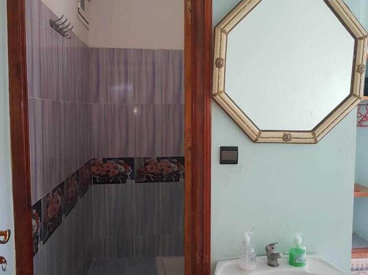 مسافرخانه Auberge Restaurant La Gazelle Du Sud