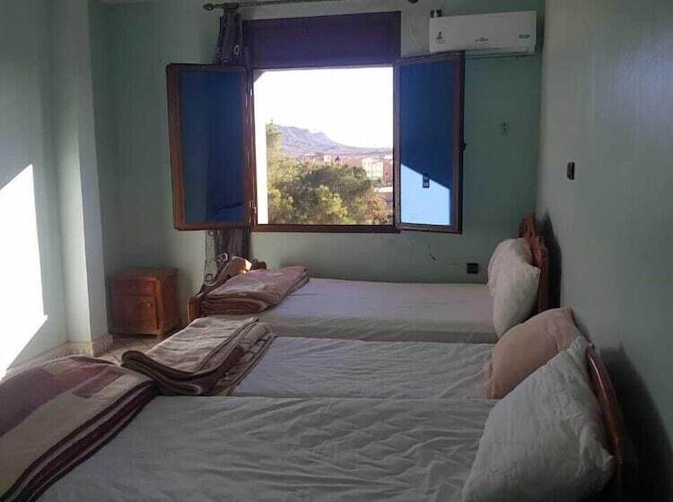 مسافرخانه Auberge Restaurant La Gazelle Du Sud