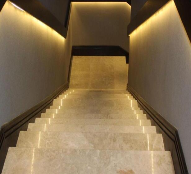 Hotel قولدن سكوير طريق الرياض Golden Square Riyadh Road