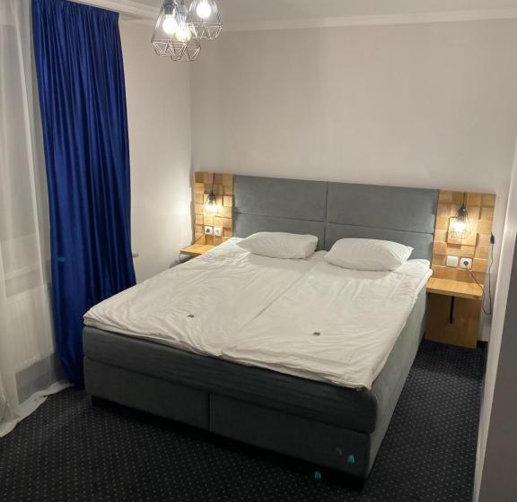 هتل Grofa Apartments