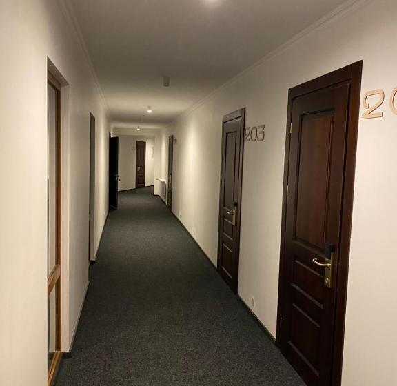 هتل Grofa Apartments
