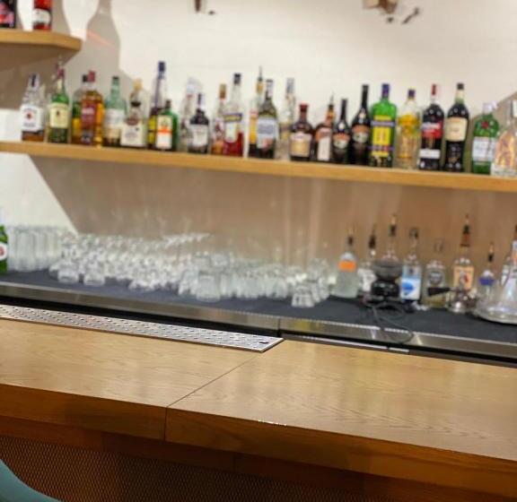 هتل Grofa Apartments