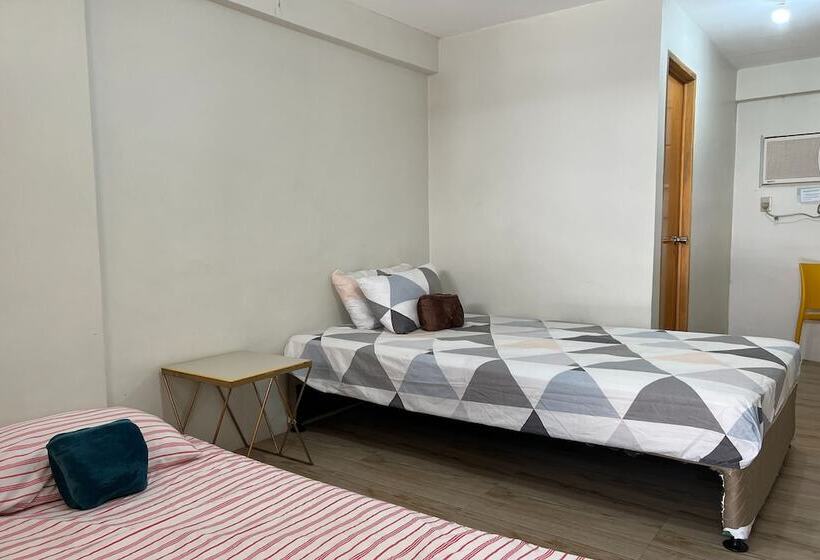 Happy Grey Hotel Vigan