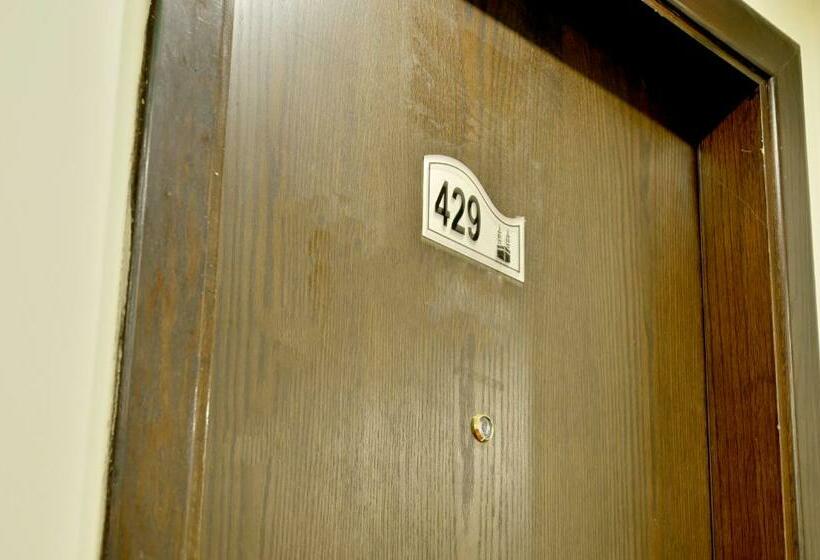 Отель Hayah Plaza