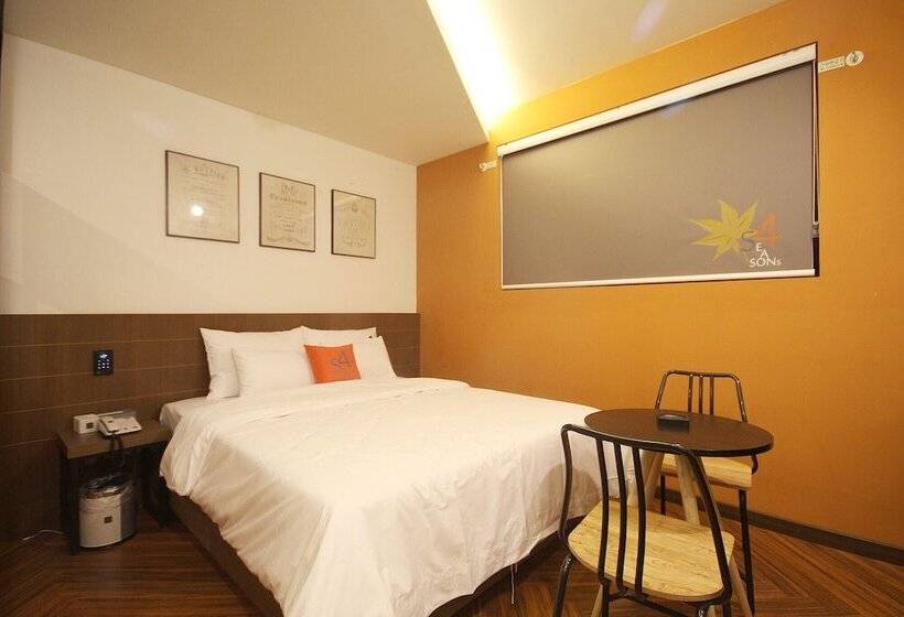 Отель Iksan Fourseason