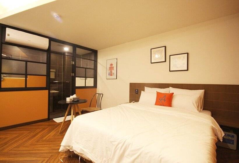 Отель Iksan Fourseason