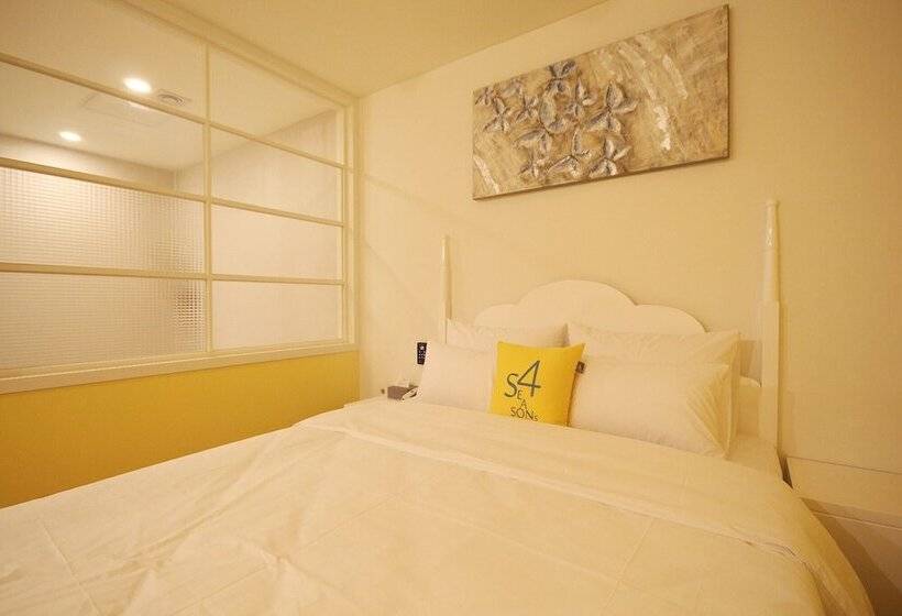 Отель Iksan Fourseason