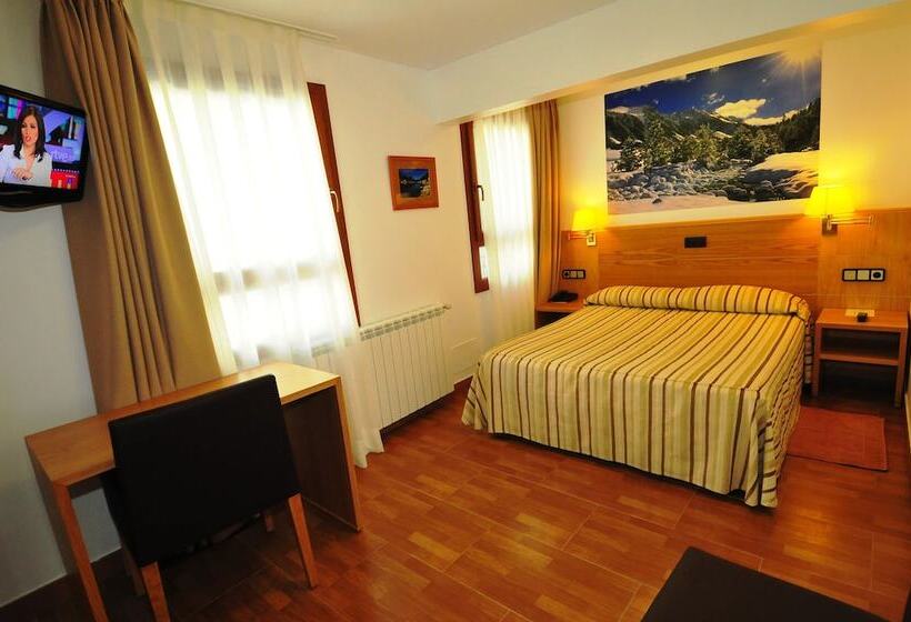 בית מלון כפרי Lacreu