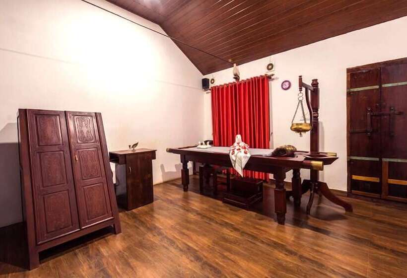 Отель Sukhayus Wellness Heritage Cherai