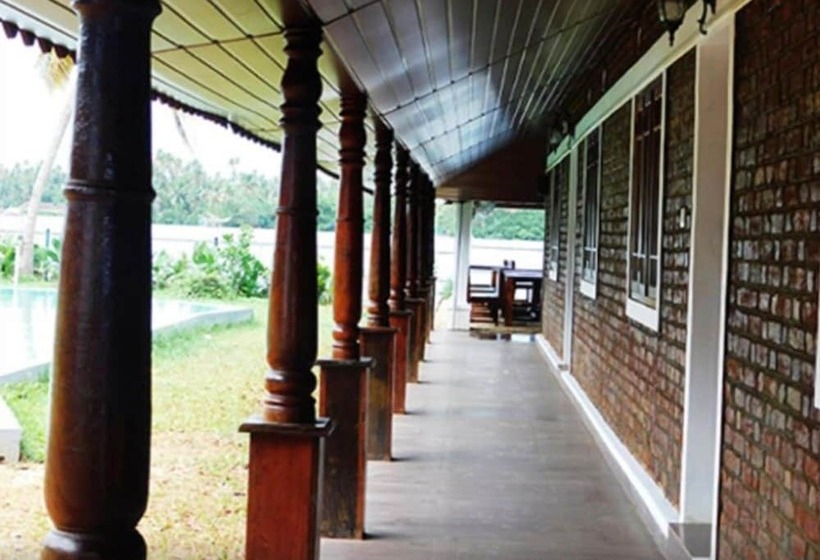 Отель Sukhayus Wellness Heritage Cherai