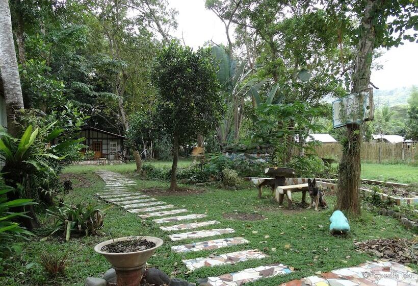 ホテル Tent And Breakfast At Irawan Park