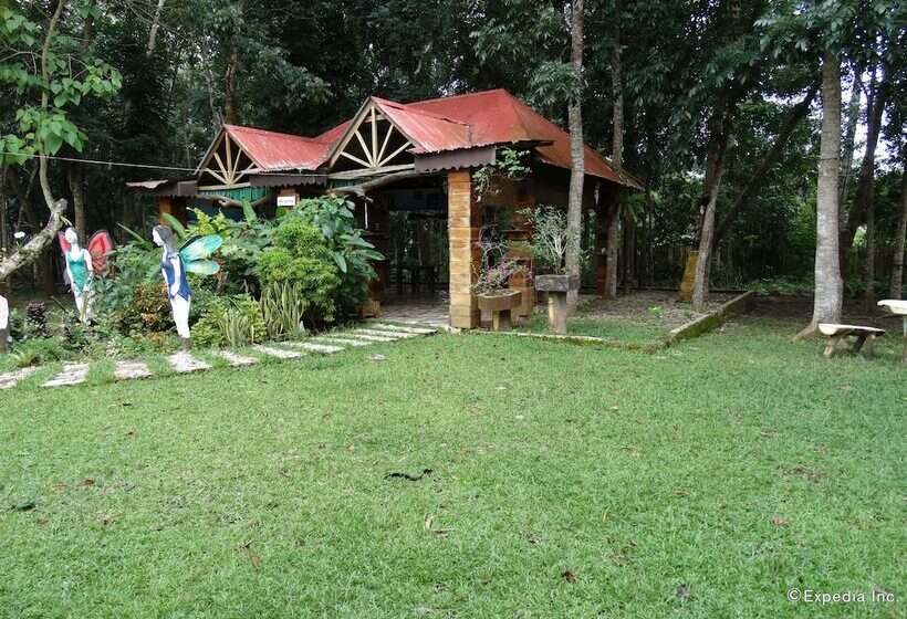 ホテル Tent And Breakfast At Irawan Park