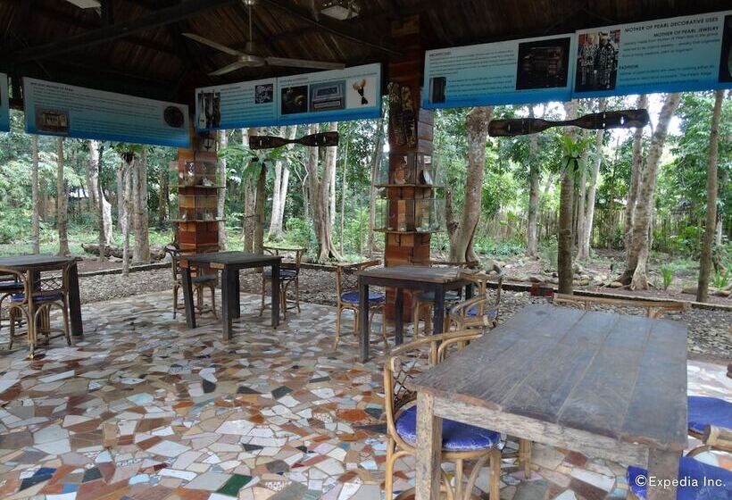 ホテル Tent And Breakfast At Irawan Park