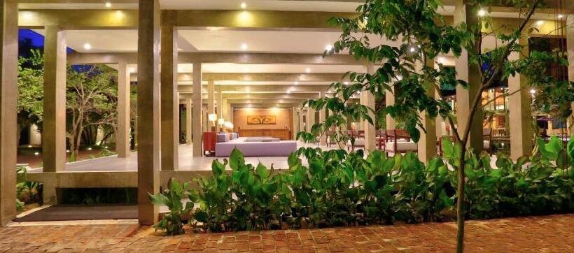 호텔 Tropical Life Resort And Spa