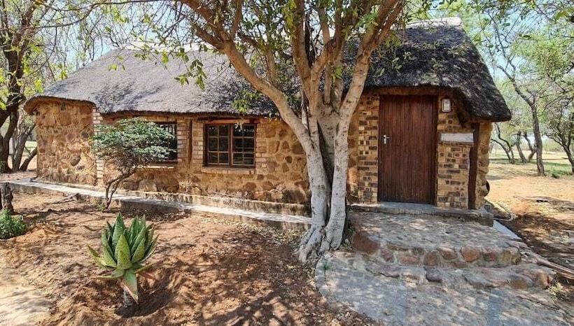 בית מלון כפרי Uitvlugt Resort