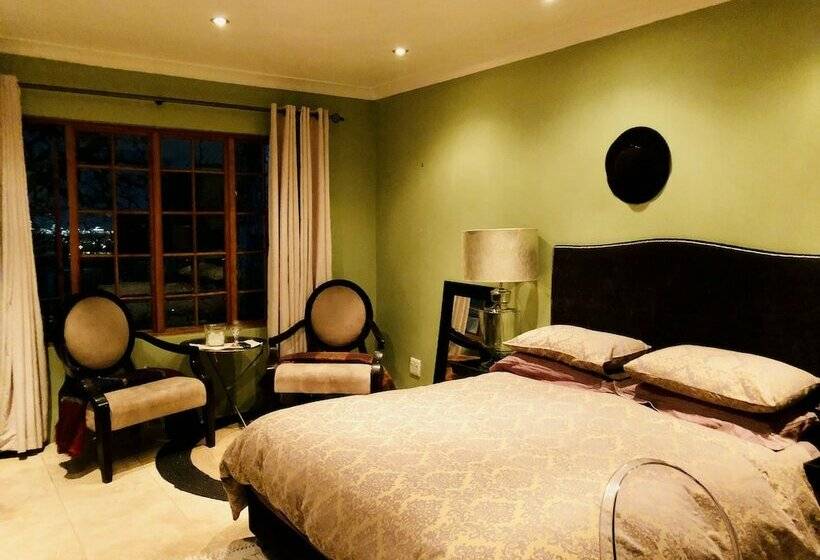 Houghton Hill Cottage