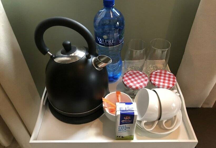 Houghton Hill Cottage