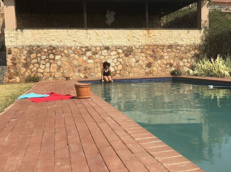 Houghton Hill Cottage