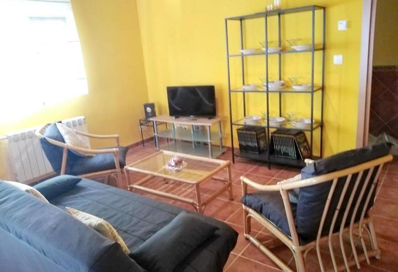 Charming House In Geria With Terrace