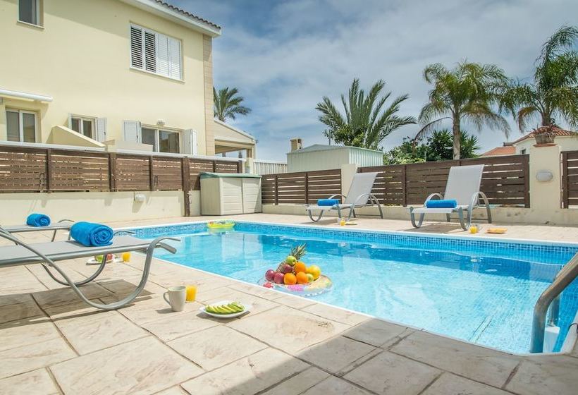 Kapparis Summer Breeze Villa