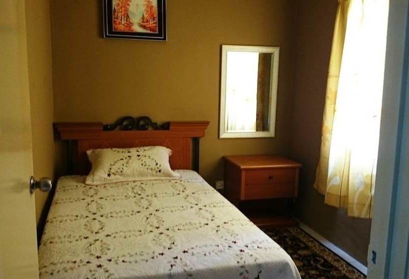 Kenanga Homestay Bukit Mahkota