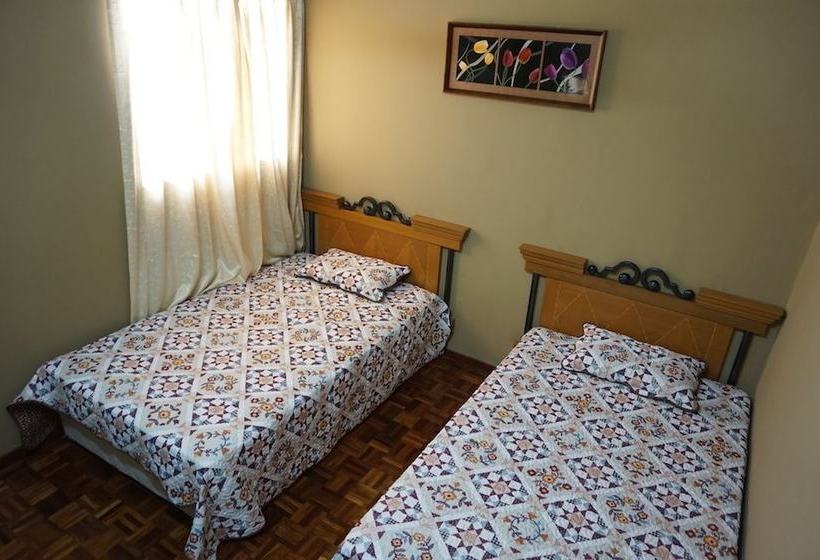 Kenanga Homestay Bukit Mahkota