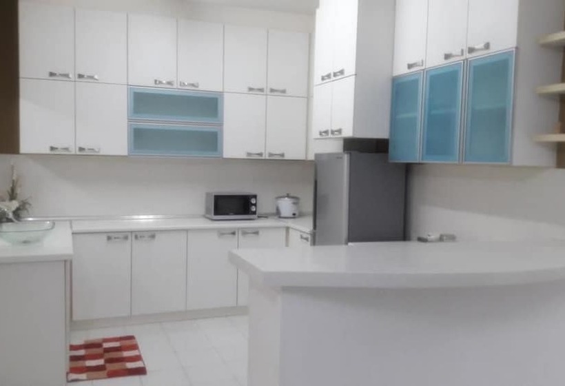 Kenanga Homestay Bukit Mahkota