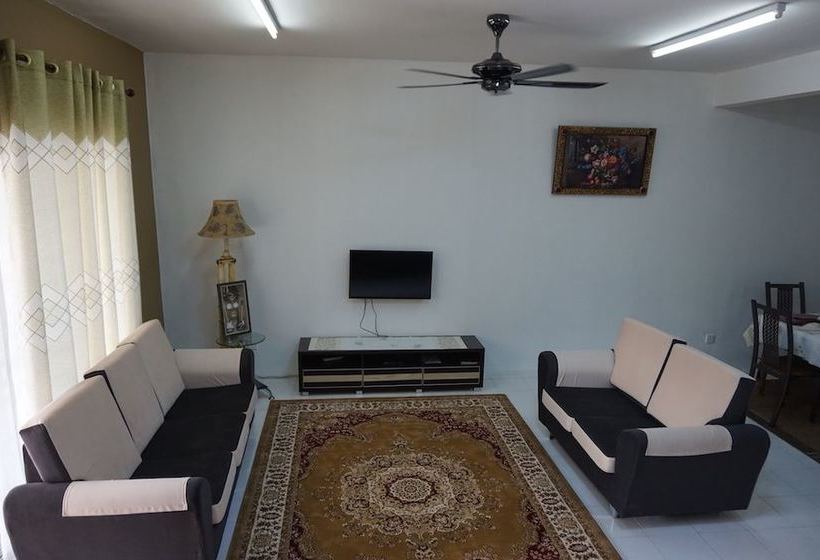 Kenanga Homestay Bukit Mahkota