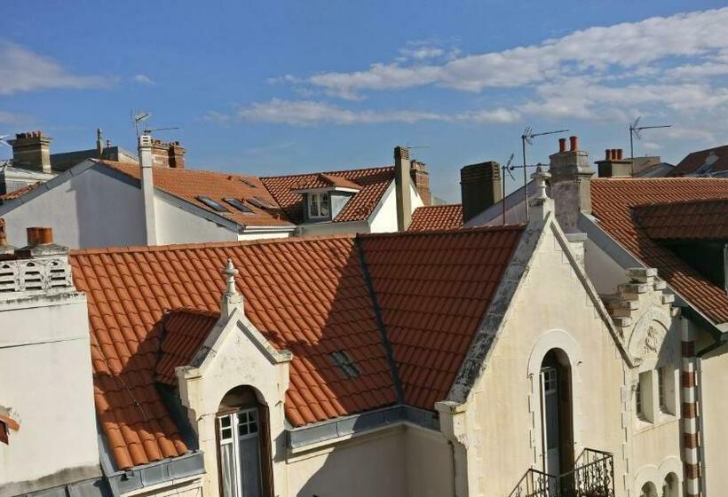 Le Rooftop Des Halles