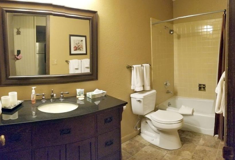 Longbranch #115 By Peak Property Management