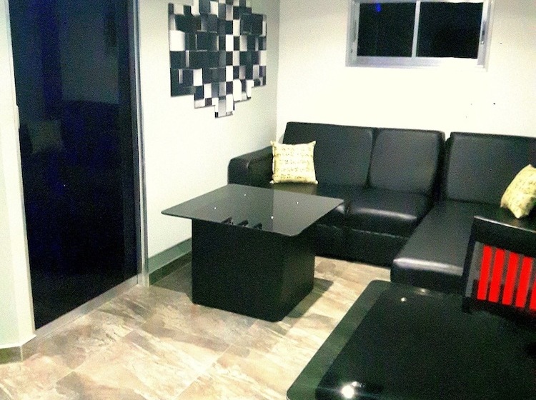 Micky Santoro Apartments