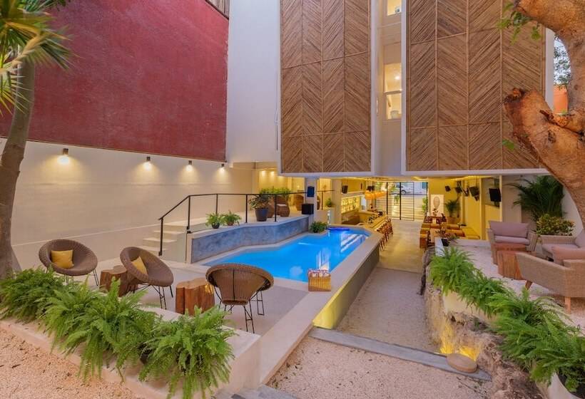 Oostel Smart Capsule Hostel   Tulum Pueblo