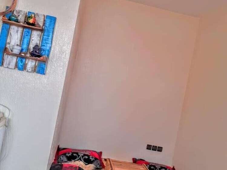 پانسیون Ab House