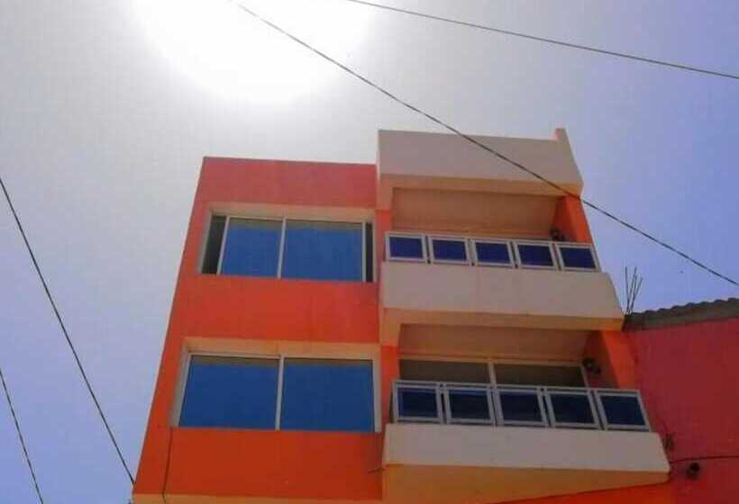 پانسیون Ab House