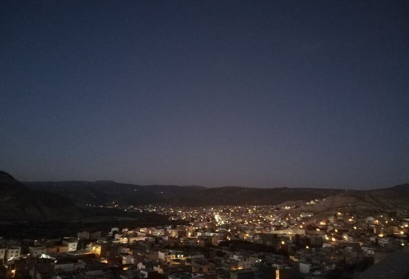 پانسیون Ab House