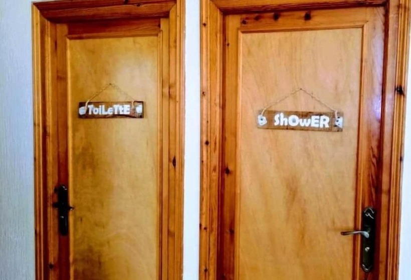 پانسیون Ab House