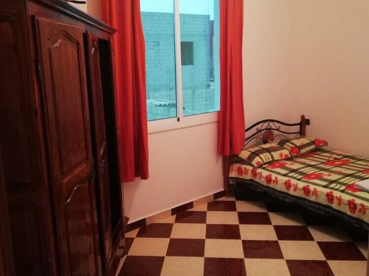 پانسیون Ab House