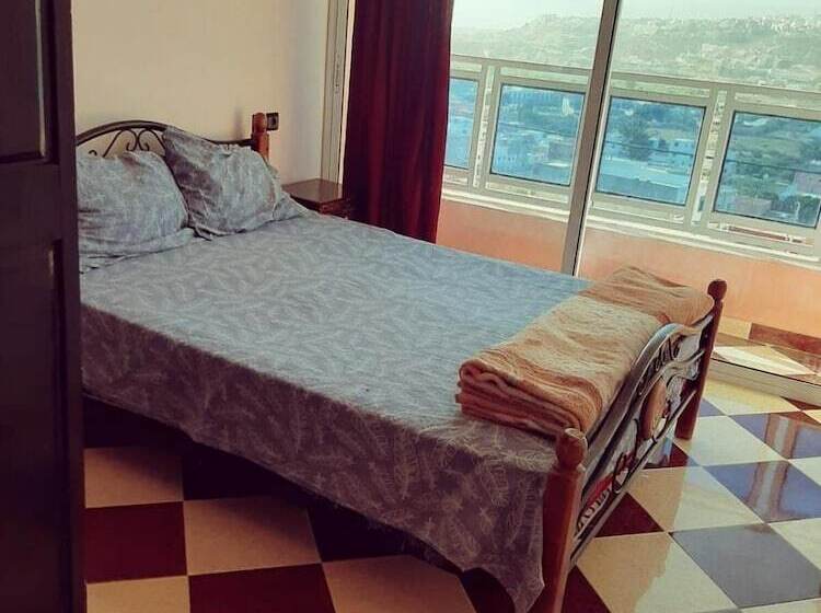 پانسیون Ab House