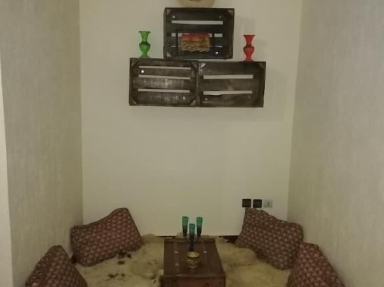 پانسیون Ab House