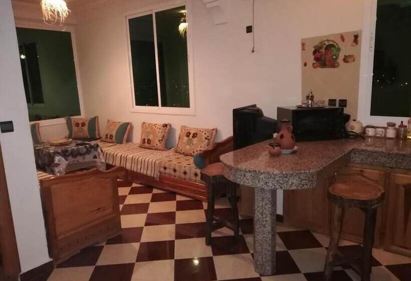 پانسیون Ab House