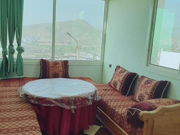 پانسیون Ab House