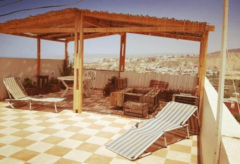 پانسیون Ab House