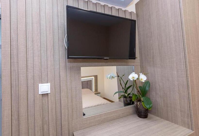 ペンション Family Hotel Ambrozia