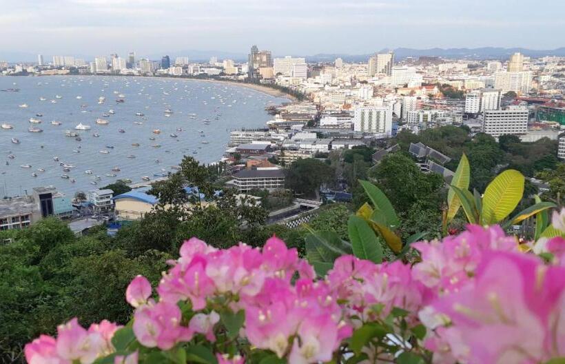 بنسيون Green Mango Resort